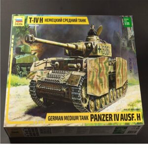 1:35 PANZER IV AUSF.H GERMAN MEDIUM TANK (3620)