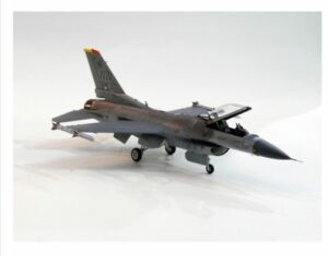 Tamiya: 1:72 – Lockheed Martin F-16CJ (Block 50) (300060786)