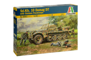 1:35: Italeri: Sd. Kfz. 10 Demag D7 with German Paratroops (6561)