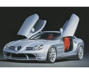 Tamiya: 1:24 Mercedes-Benz SLR McLaren Street (TAM24290)