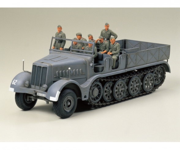 Tamiya: 1:35 German SdKfz.9 Famo 18to Halftrack (300035239)